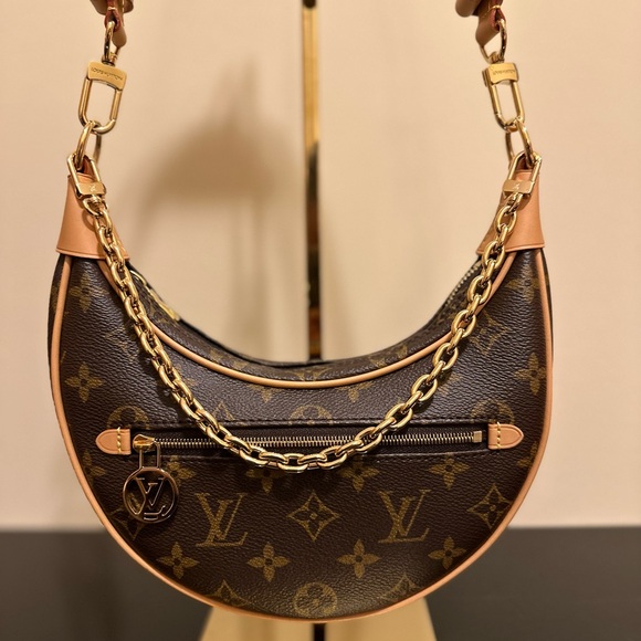 AUTHENTIC Louis Vuitton Loop Monogram Handbag - Picture 3 of 9